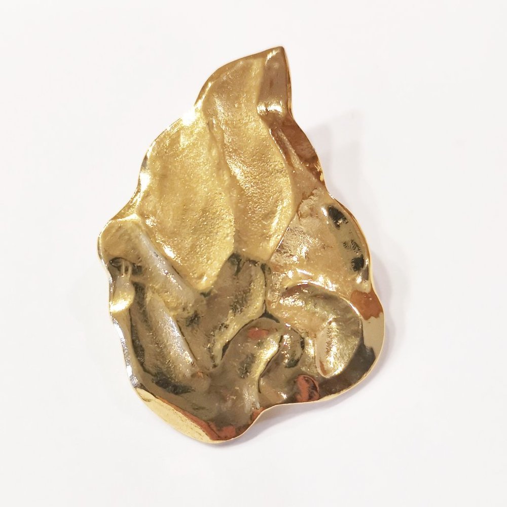Vintage Authentic YSL Yves Saint Laurent Golden Pin/Brooch in EUC